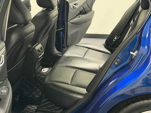 Used 2017 INFINITI Q50 Sport RWD image 9