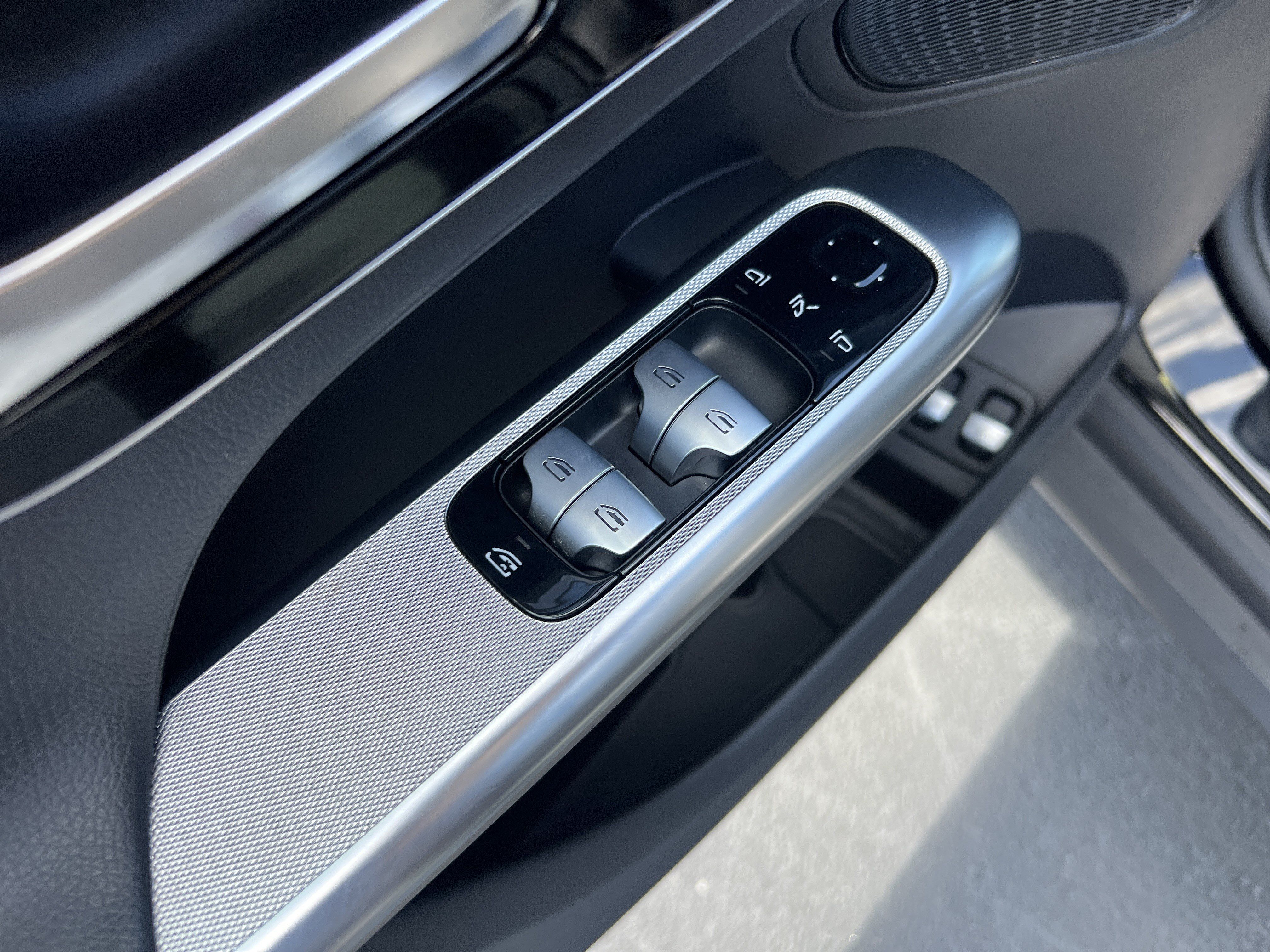 Certified 2025 Mercedes-Benz GLC 350e 4MATIC image 15