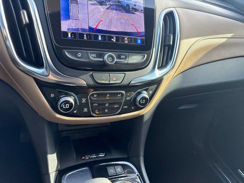 Used 2023 Chevrolet Equinox Premier FWD image 16
