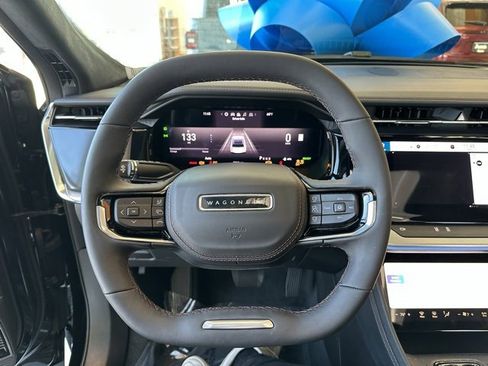 Used 2025 Jeep Wagoneer S Launch Edition image 29