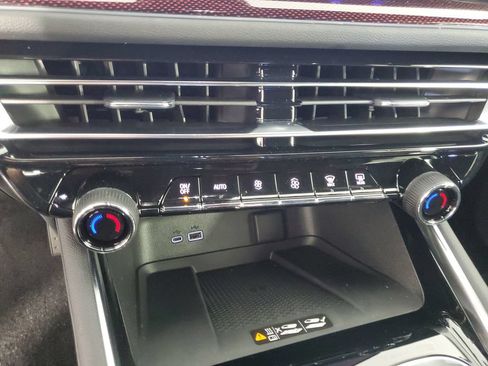 New 2026 Chevrolet Traverse Z71 w/ LPO, Cargo Package AWD/4WD image 18