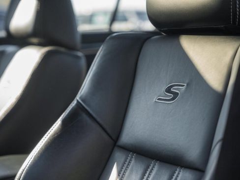 Used 2023 Chrysler 300 S image 42