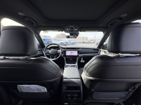 New 2026 Jeep Grand Cherokee Limited w/ Limited Altitude Package image 25