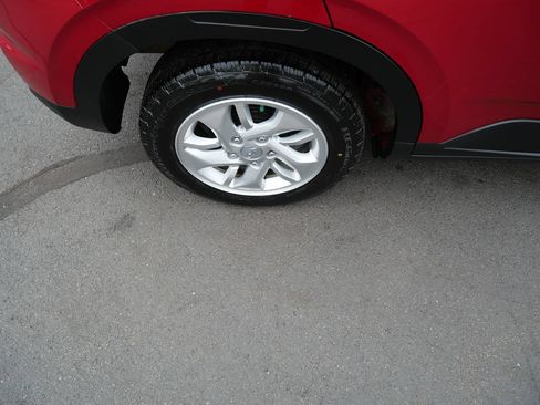 Used 2021 Hyundai Venue SE FWD image 27