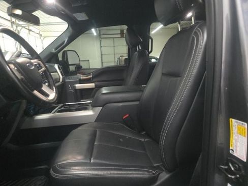 Used 2022 Ford F250 Lariat w/ Tremor Off-Road Package AWD/4WD image 18