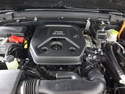 Used 2022 Jeep Wrangler Unlimited Rubicon 4xe image 15