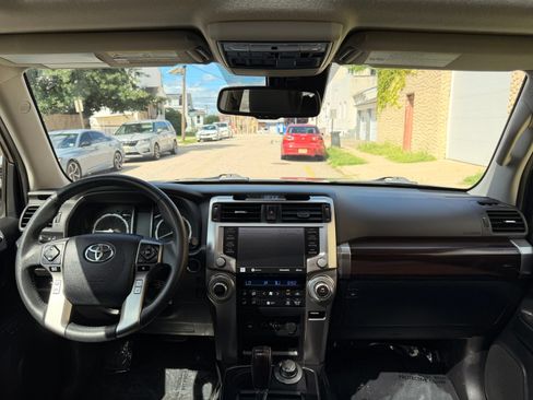 Used 2021 Toyota 4Runner Limited AWD/4WD image 26