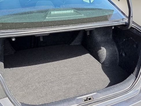 Used 2024 Nissan Altima 2.5 SV image 11