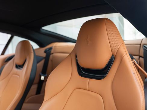 Certified 2019 Ferrari Portofino image 56