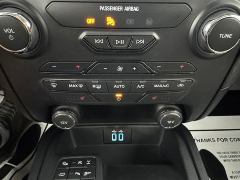 Used 2019 Ford Ranger XLT w/ Equipment Group 302A Luxury AWD/4WD image 18