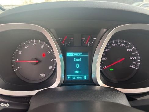 Used 2017 Chevrolet Equinox LT w/ Convenience Package image 14