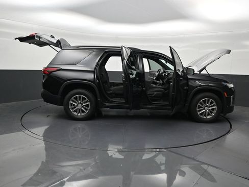 Used 2023 Chevrolet Traverse LT FWD image 33