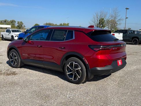 New 2026 Chevrolet Equinox EV LT image 3