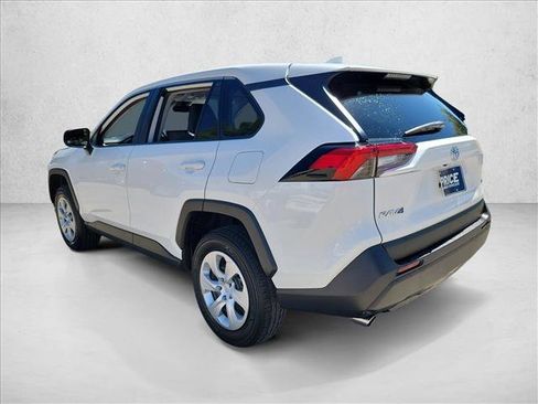 Used 2024 Toyota RAV4 LE image 7