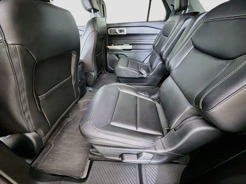 Used 2024 Ford Explorer XLT w/ Equipment Group 202A AWD/4WD image 24