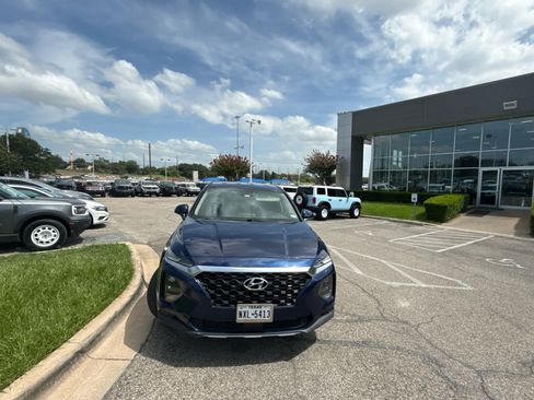 Used 2019 Hyundai Santa Fe SE FWD image 3