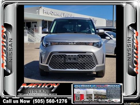 Used 2025 Kia Soul LX image 2