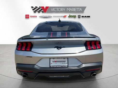 Used 2024 Ford Mustang Coupe RWD image 4