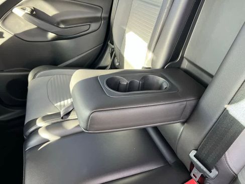 Used 2017 Ford Escape Titanium image 17