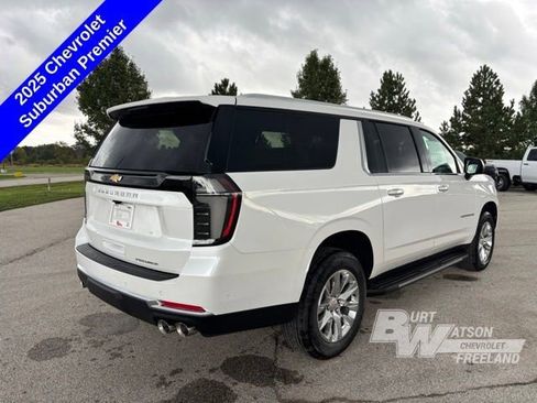 New 2025 Chevrolet Suburban Premier image 5