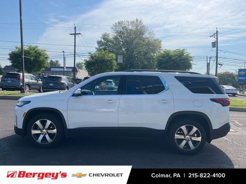Certified 2023 Chevrolet Traverse LT w/ LT Premium Package AWD/4WD image 8