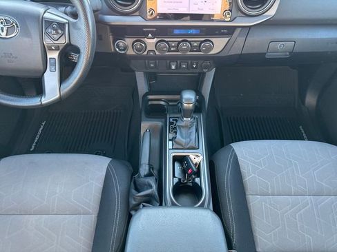 Used 2021 Toyota Tacoma TRD Sport image 17