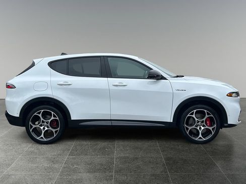 Used 2024 Alfa Romeo Tonale Veloce w/ Active Assist Package AWD/4WD image 8