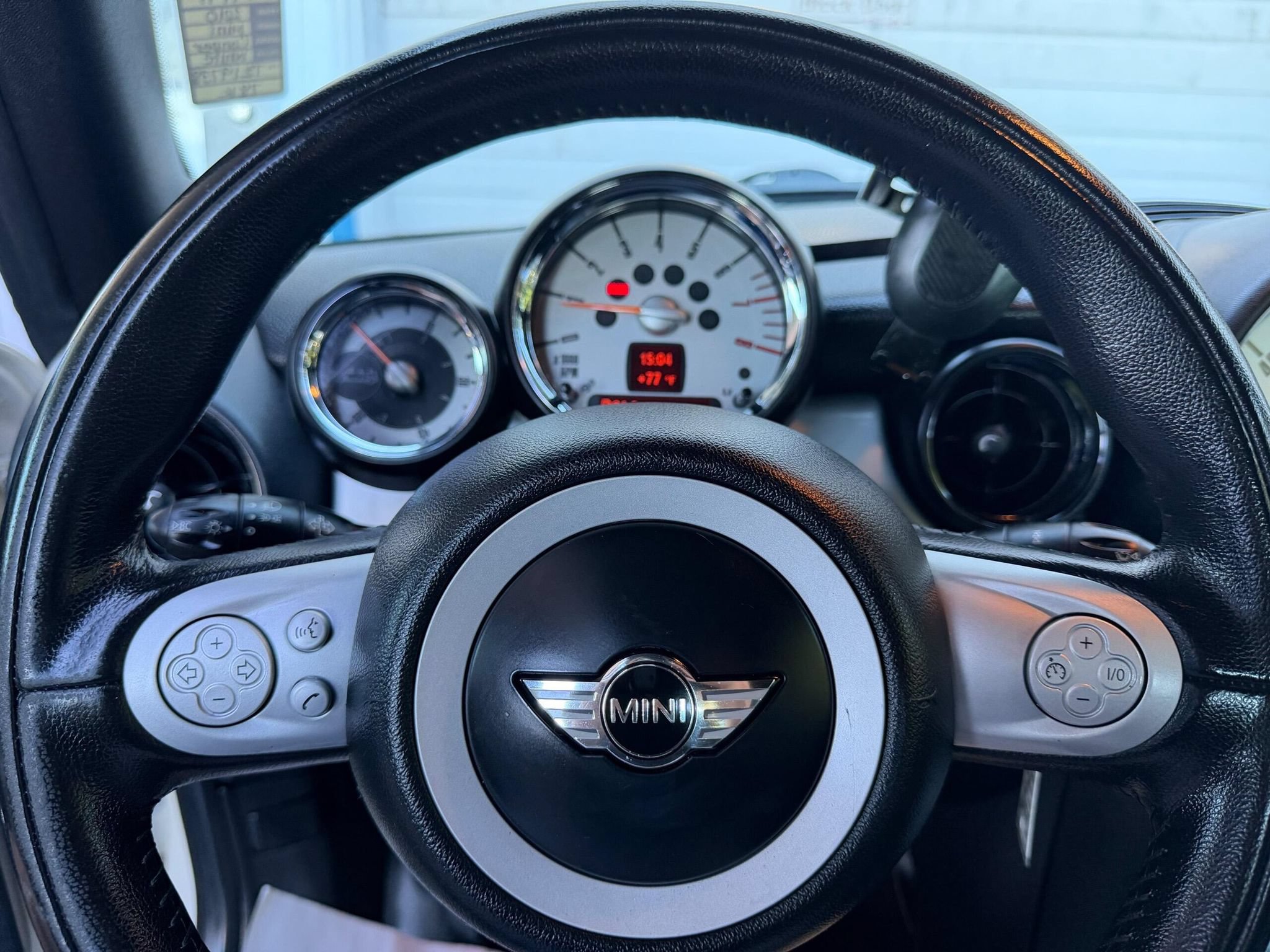 Used 2010 MINI Cooper Convertible FWD image 21