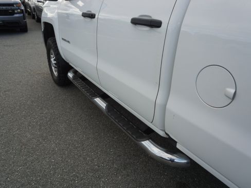 Used 2019 Chevrolet Silverado 2500 W/T w/ WT Convenience Package image 9