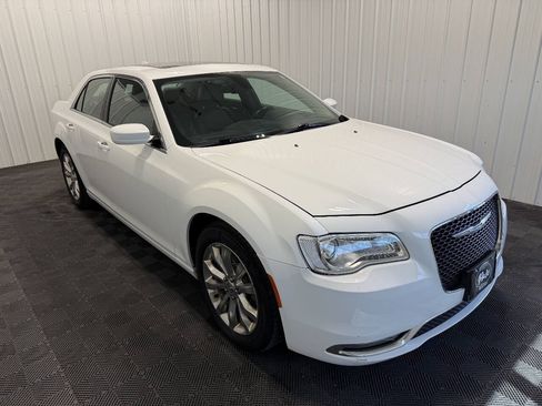 Used 2015 Chrysler 300 Limited w/ Driver Convenience Group AWD/4WD image 3