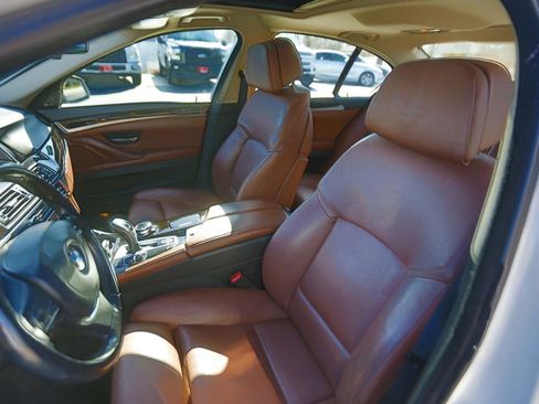 Used 2016 BMW 528i Sedan w/ Premium Package image 5