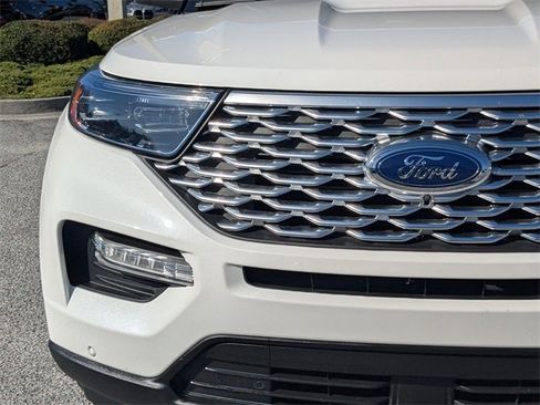 Used 2022 Ford Explorer Platinum w/ Equipment Group 601A image 9