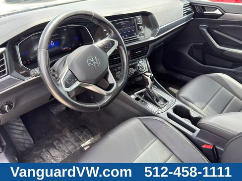 Used 2024 Volkswagen Jetta SE w/ Panoramic Sunroof Package FWD image 10