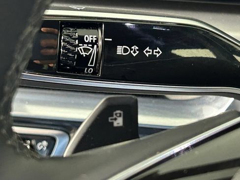 Used 2024 Cadillac Lyriq Luxury AWD/4WD image 27