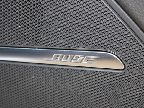 Used 2013 Audi A8 3.0T w/ Driver Assistance Pkg image 10