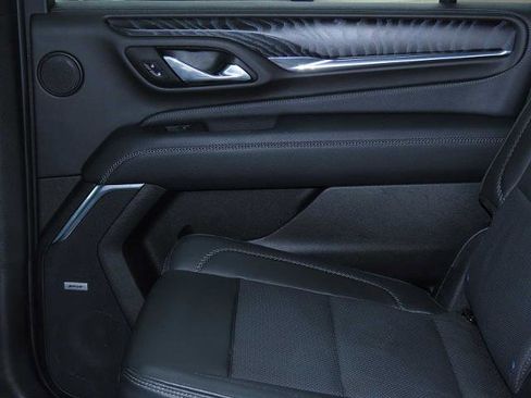 Used 2023 GMC Yukon XL Denali w/ Denali Reserve Package image 19