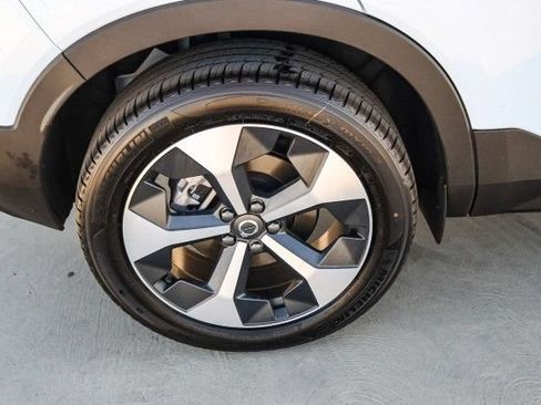 Used 2026 Volvo XC40 B5 Plus w/ Protection Package Premier AWD/4WD image 9