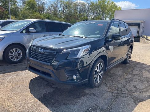 Used 2023 Subaru Forester Limited AWD/4WD image 2