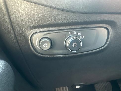 Used 2024 Chevrolet Equinox LS w/ LS Convenience Package FWD image 22