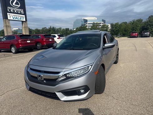 Used 2016 Honda Civic Touring image 13