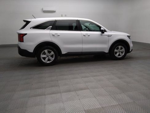 Used 2021 Kia Sorento LX FWD image 10