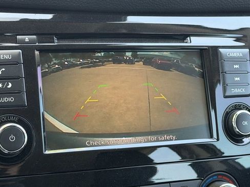 Used 2021 Nissan Rogue Sport S image 17