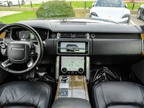 Used 2018 Land Rover Range Rover Supercharged image 12