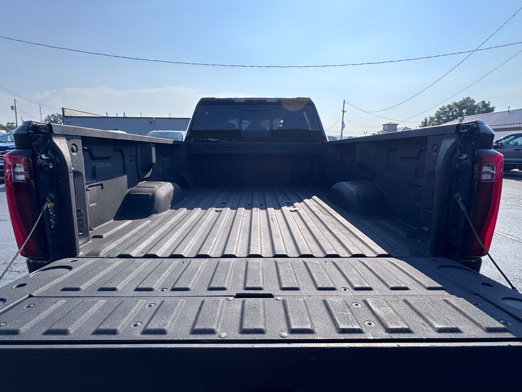 Used 2026 GMC Sierra 3500 Denali AWD/4WD image 7