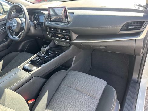 Used 2023 Nissan Rogue SV FWD image 11