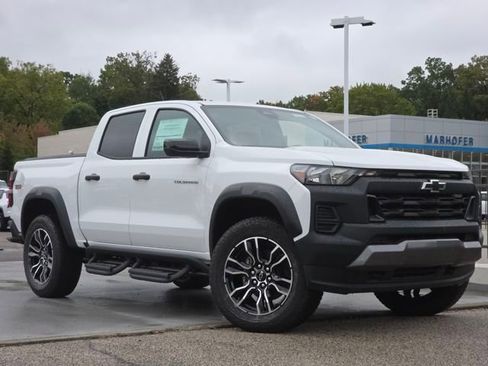 New 2026 Chevrolet Colorado Trail Boss AWD/4WD image 2