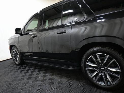 Used 2023 Cadillac Escalade ESV Sport Platinum image 20