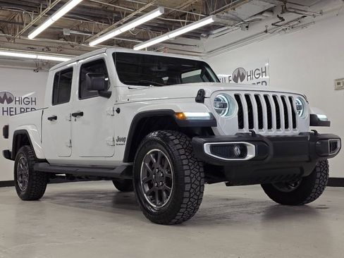 Used 2020 Jeep Gladiator Overland image 16