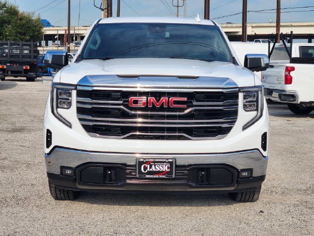 Used 2025 GMC Sierra 1500 SLT RWD image 2