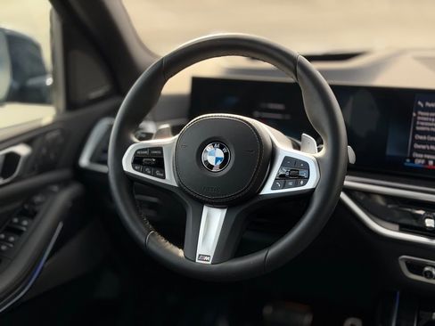 Certified 2026 BMW X7 xDrive40i w/ M Sport Package image 12